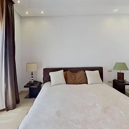 Villa Season Retreat *